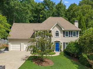 325 Farm Trak, Roswell, GA 30075