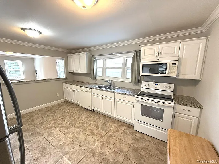 21 Kingdom Ct — Photo 8