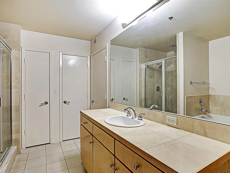917 Main St #503 — Photo 16