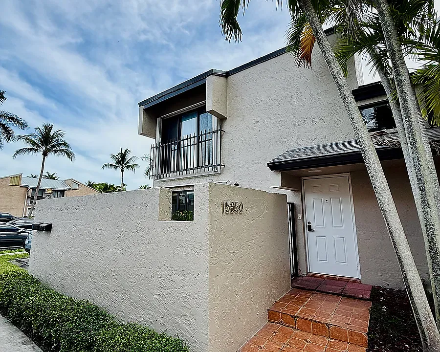 15850 SW 90th Ct