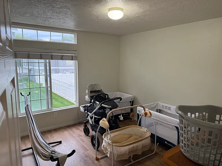 475 N Redwood Rd #80 — Photo 12