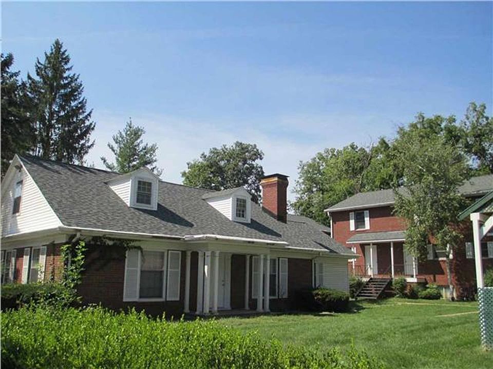 2nd image of 1724 E Hillside Dr #83