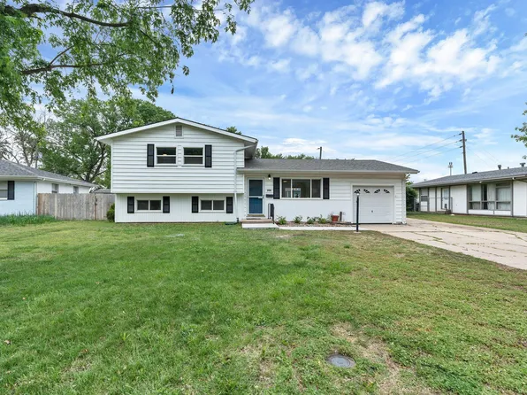 995 N Country Acres Ave, Wichita, KS 67212