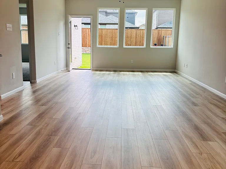 912 Santa Lucia Dr — Photo 32