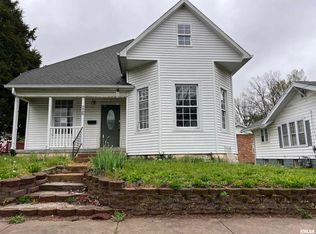 226 S 20th St, Murphysboro, IL 62966