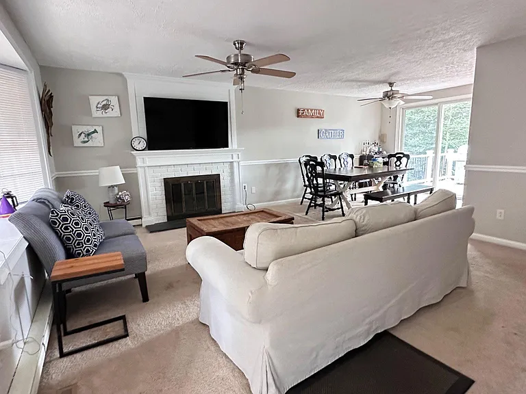12154 Preston Dr — Photo 6