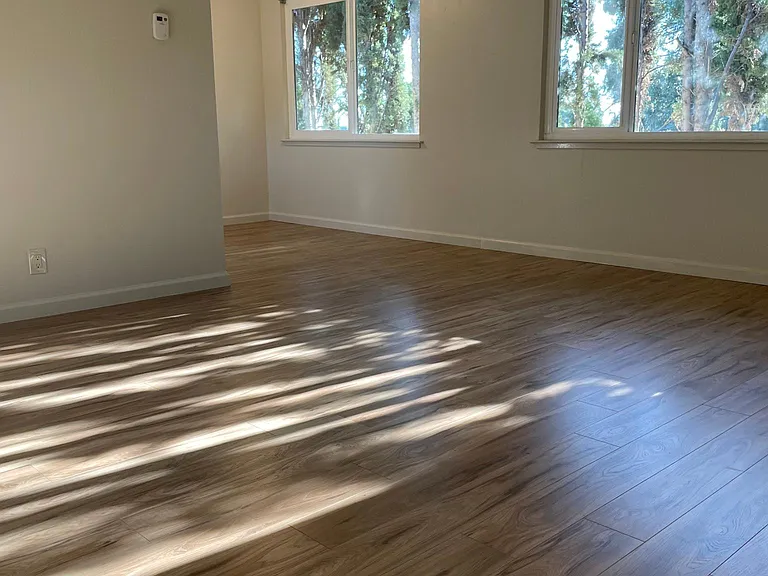 675 Middle Rd #7 — Photo 3
