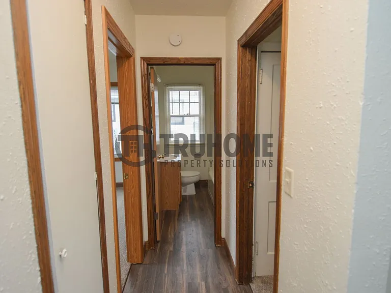 2305 University Ave — Photo 17