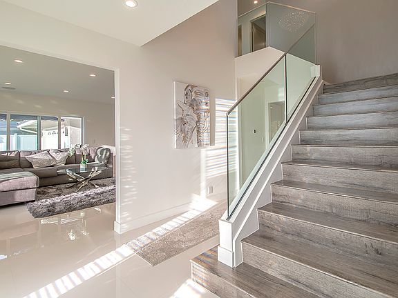 5th image of 2131 La Granada Dr