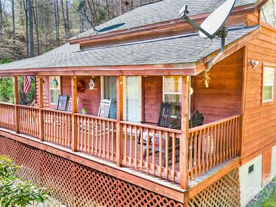 215 Honeysuckle Ln, Sylva, NC, 28779