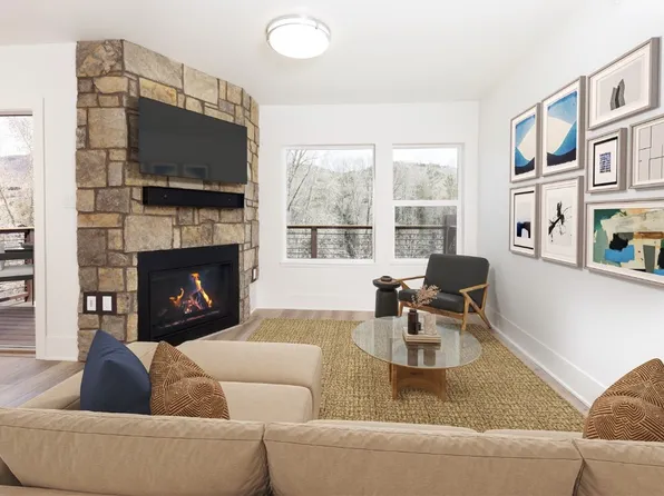 1044 Blue River Parkway UNIT C-206, Silverthorne, CO 80498