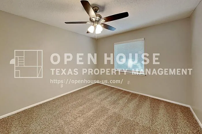 4300 Spring Hill Ln — Photo 12