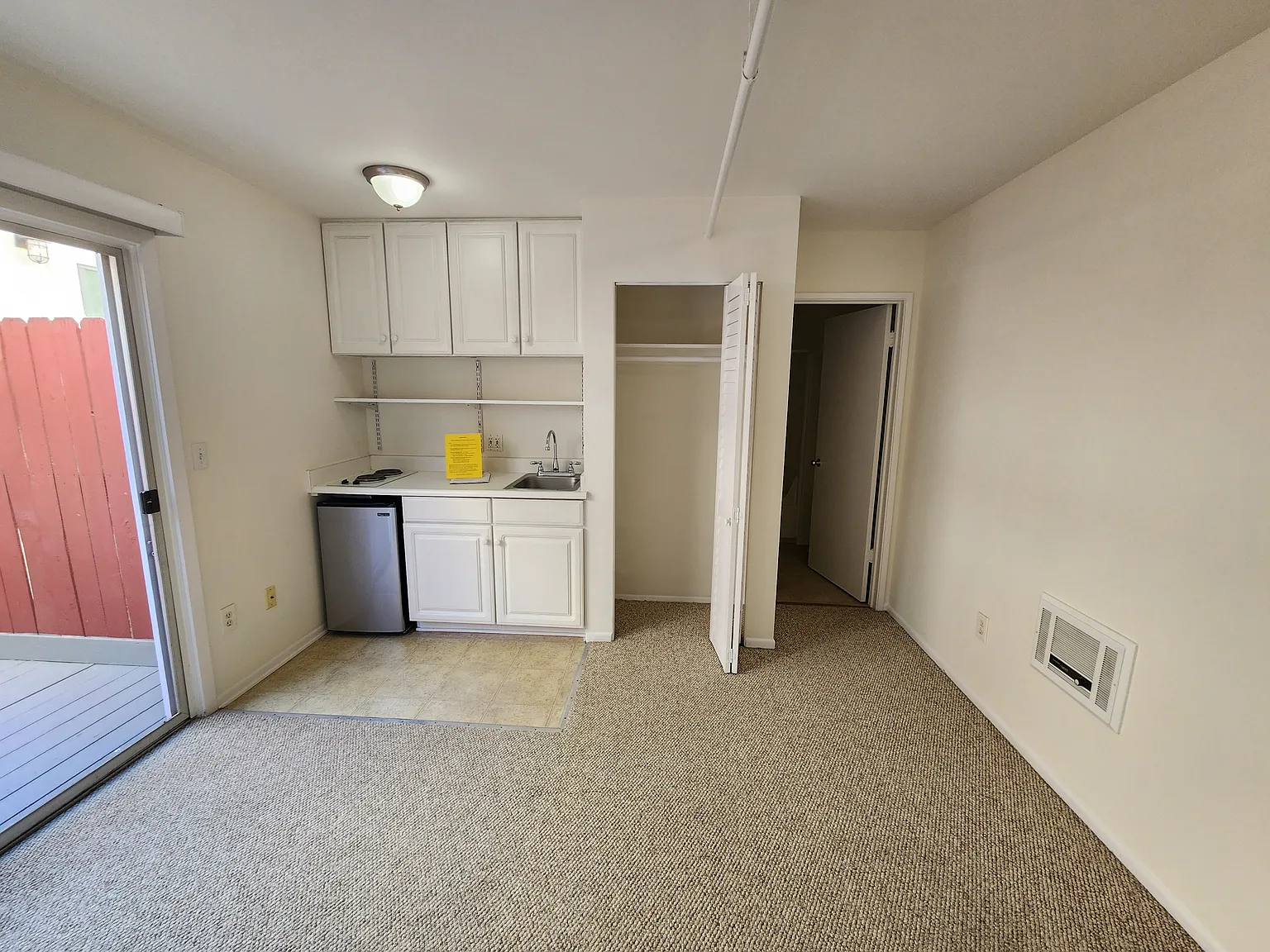 Studio, 212 sqft, $1,650 — Photo 4