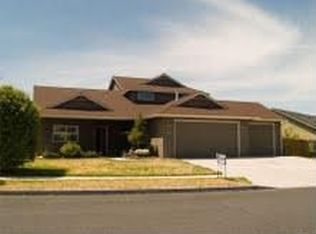 2829 NW 19th St, Redmond, OR 97756
