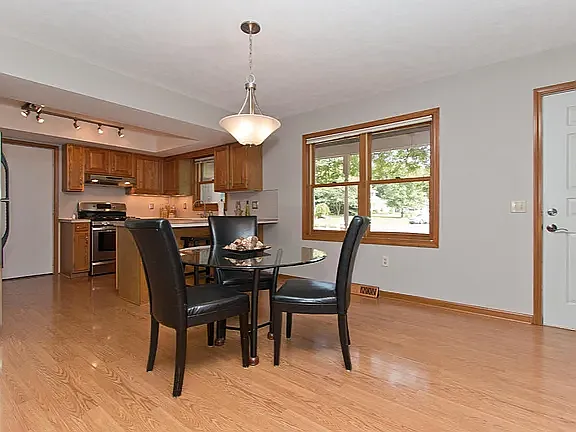 3380 Balsam Ct NE — Photo 5