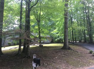 105 General Longstreet Ct, Martinsville, VA 24112