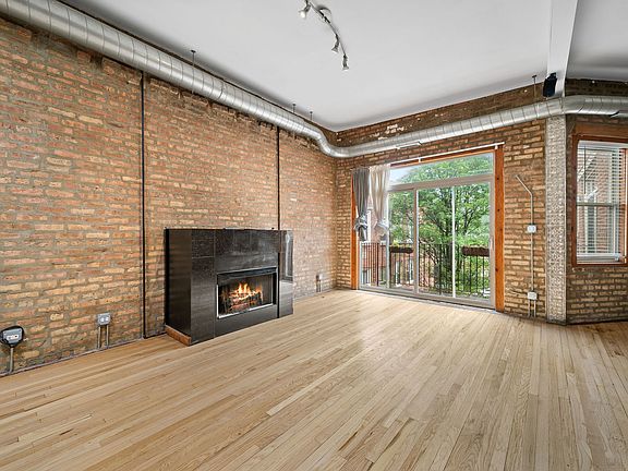 4th image of 1659 W Pratt Blvd APT 3A