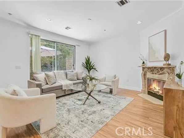 11145 Sunshine Ter #105, Studio City, CA 91604