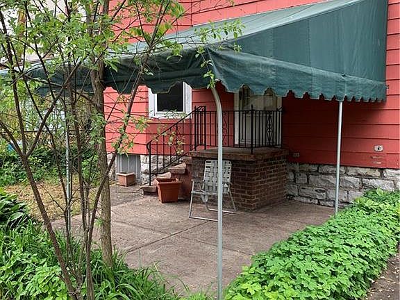 4th image of 79 Greenfield St