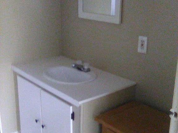 3rd image of 542 S Greenway Dr