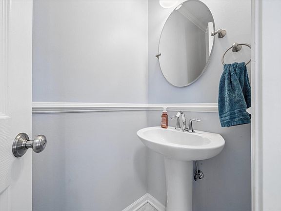 4th image of 5061 Eagles Nest Ln