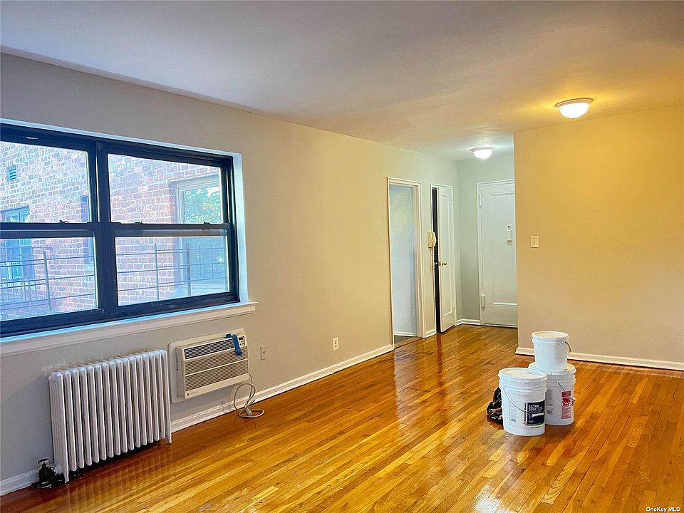 1st image of 4611 215th Pl Floor 3