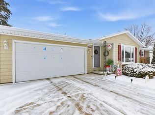 3060 Holland Rd, Green Bay, WI 54313