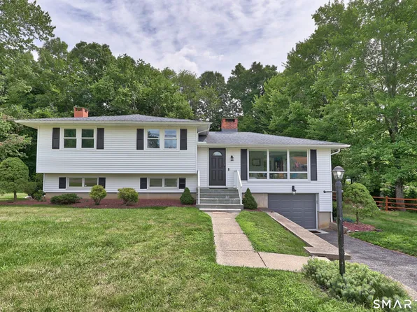 2 Northwood Drive, Middlebury, CT 06762