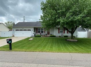 2470 Pinecone Dr, Howell, MI 48843