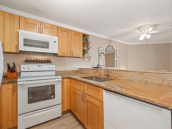 4th image of 1019 Dornajo Way APT 210