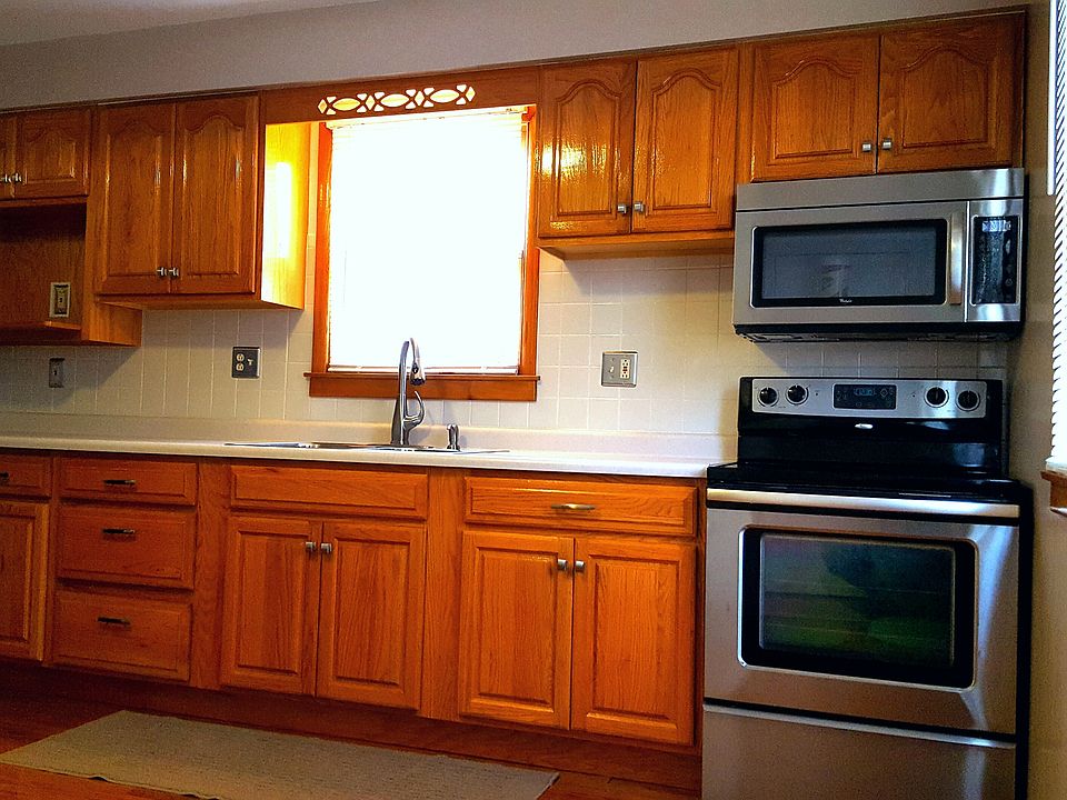 1st image of 250 Cunningham Ln