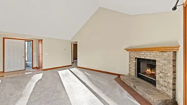 10210 Clear Creek Ct — Photo 4