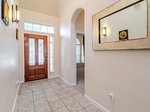5th image of 9014 Carriage Point Dr