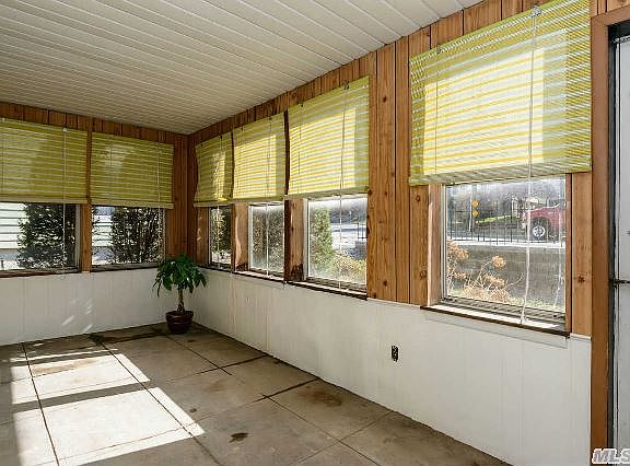 2nd image of 104 School St