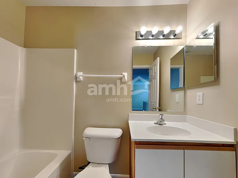 1023 Canterbury Ln — Photo 17