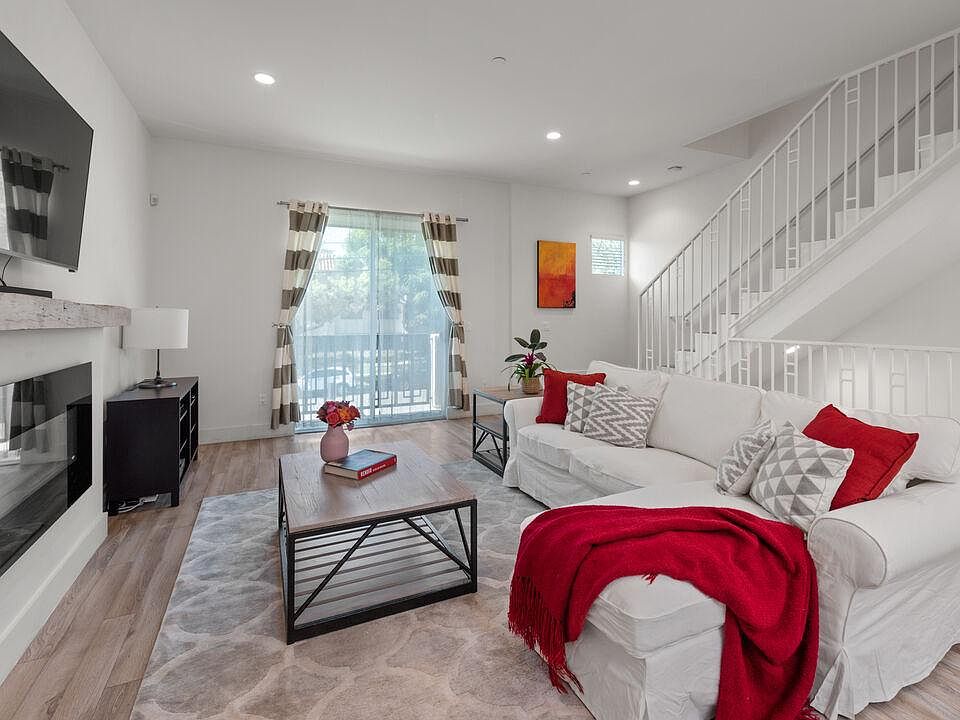 1st image of 5648 Hazeltine Ave