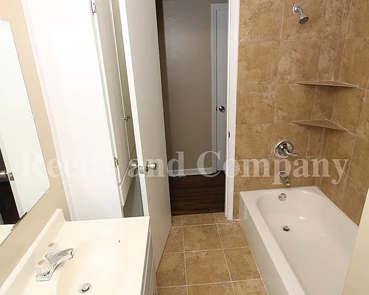 3830 Denver St — Photo 10