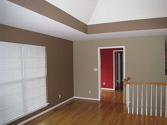 4th image of 501 Hemingway Ct