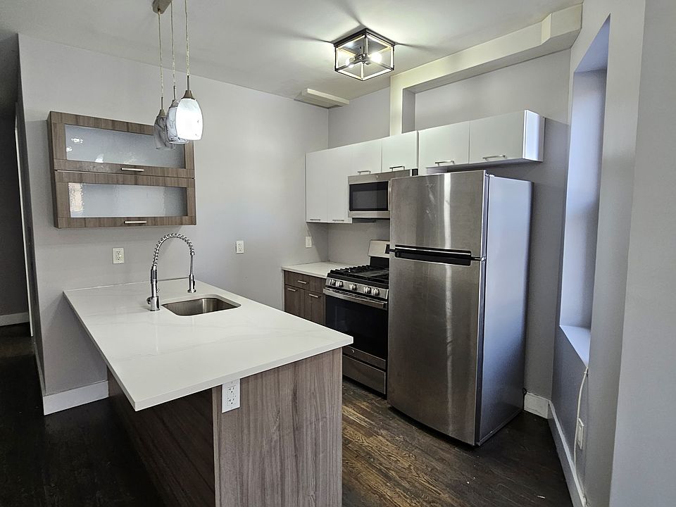 1st image of 272 Hancock Ave APT 2