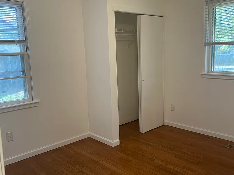 4006 Eastwood Dr — Photo 11