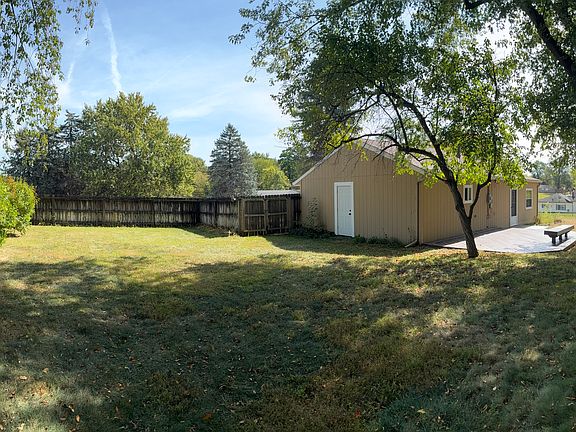 Fenced-in Private Backyard and Deck