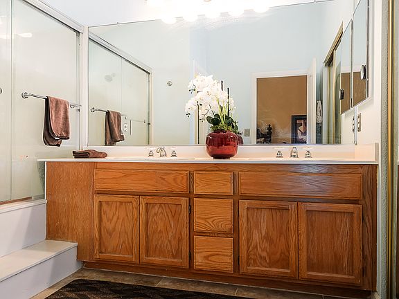 5th image of 5642 Belleza Dr