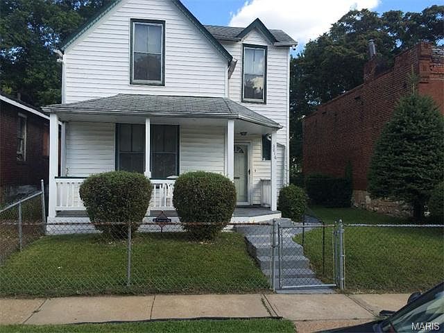 2nd image of 3016 Walton Pl
