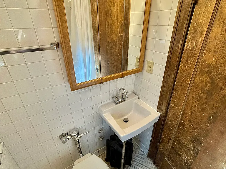 520 W Belden Ave — Photo 60