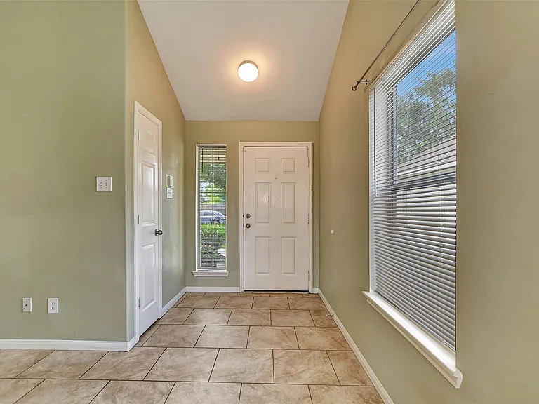 2618 Shearwater Bend Dr — Photo 4