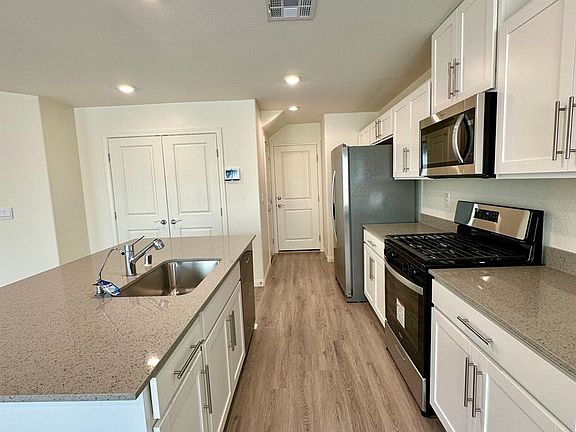 5th image of 798 Ruby Sedona Ave