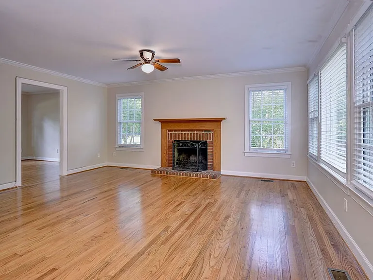 44 Dryden Dr — Photo 16