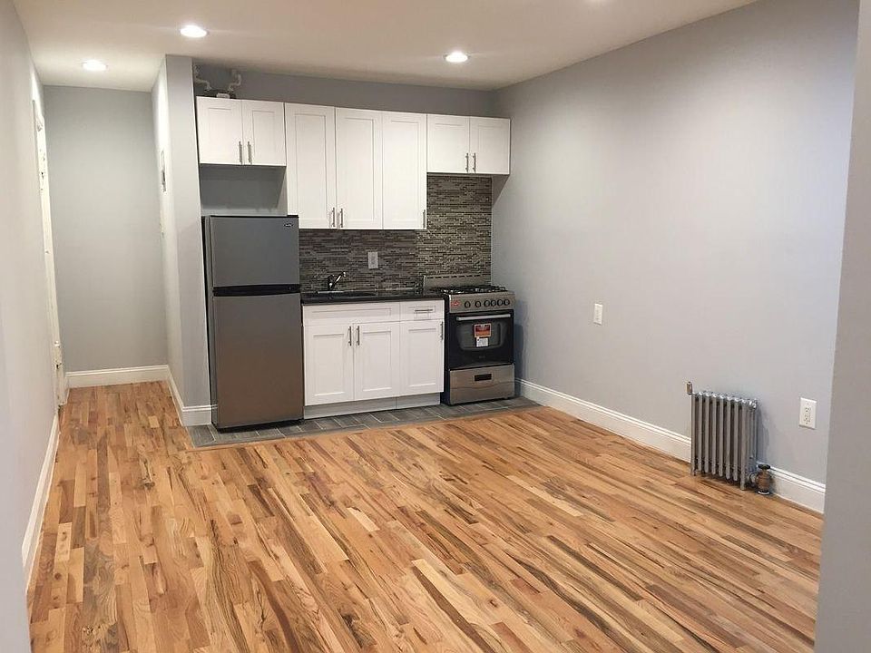 2nd image of 1704 Morris Ave APT 1A