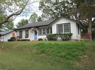 1230 Bowman Rd, Hendersonville, NC 28791