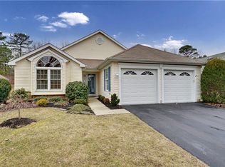 34 Strawberry Ln, Lakewood, NJ 08701